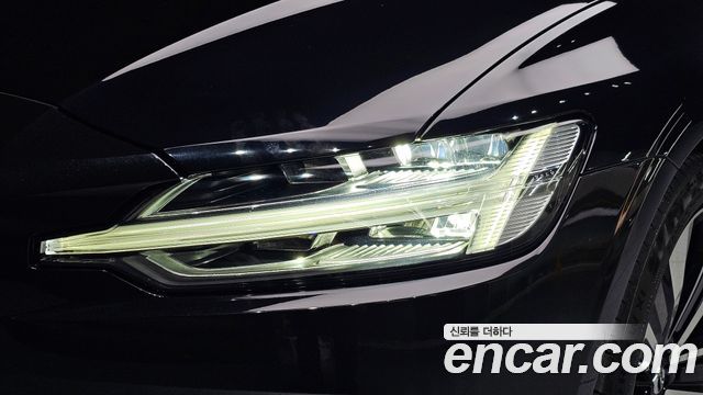 Volvo S60 2024 — photo 8