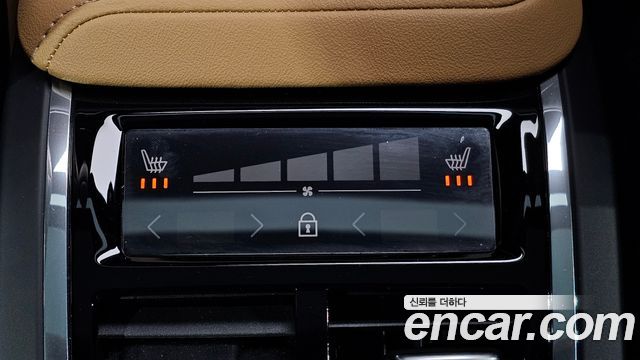 Volvo S60 2024 — photo 34