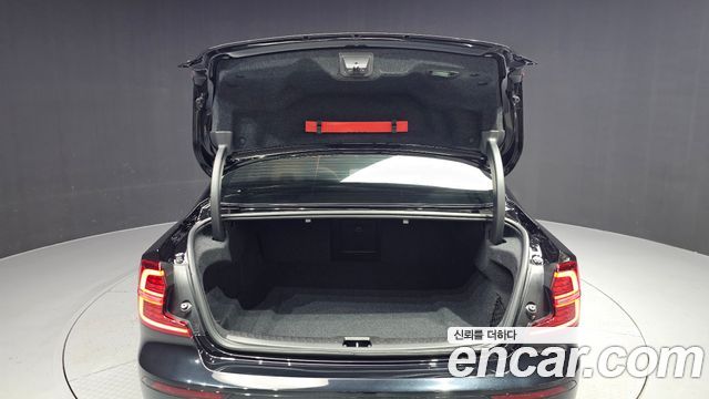 Volvo S60 2024 — photo 36