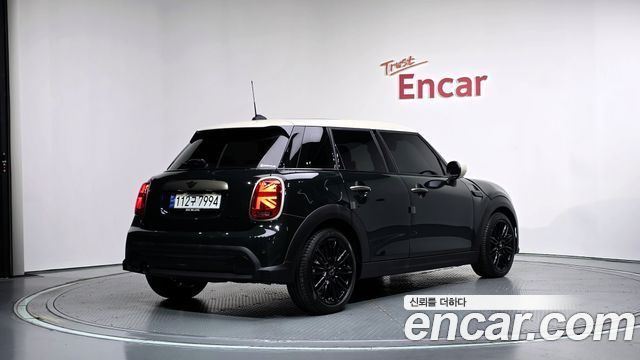 Mini Cooper 2023 — photo 2