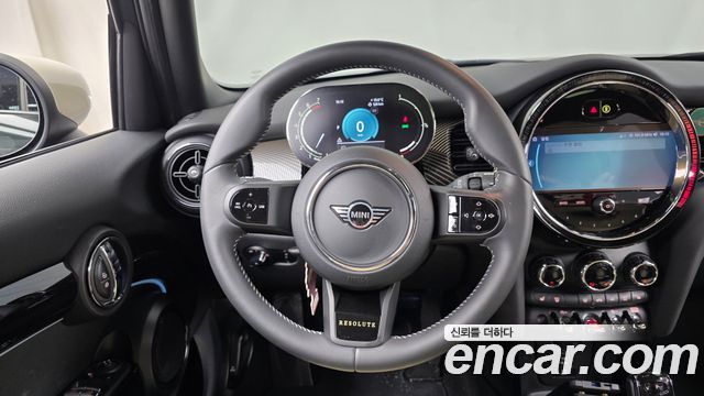 Mini Cooper 2023 — photo 13