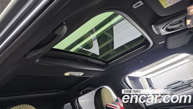 Mini Cooper 2023 — photo 17