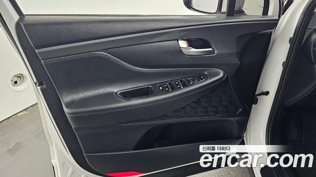 Hyundai Santafe 2022 — photo 14