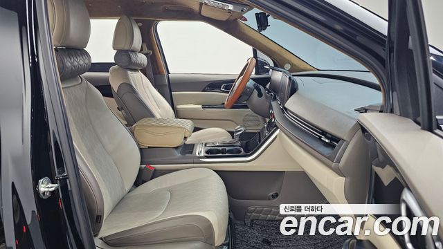 Kia Canival 2021 — photo 11