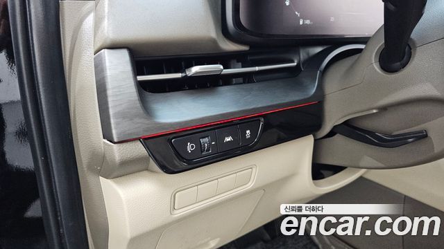 Kia Canival 2021 — photo 18