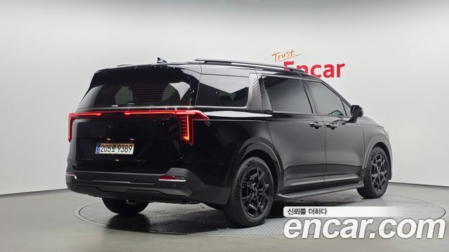 Kia Canival 2025 — photo 2