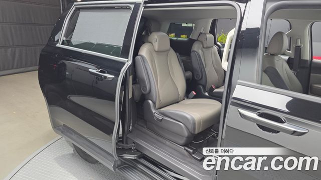 Kia Canival 2025 — photo 12