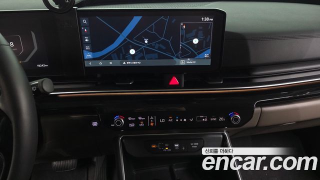 Kia Canival 2025 — photo 14