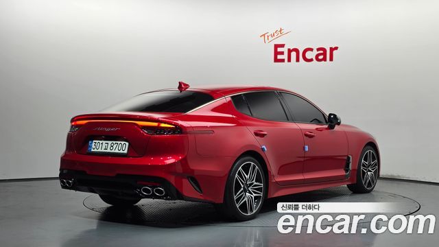 Kia Stinger 2023 — photo 2