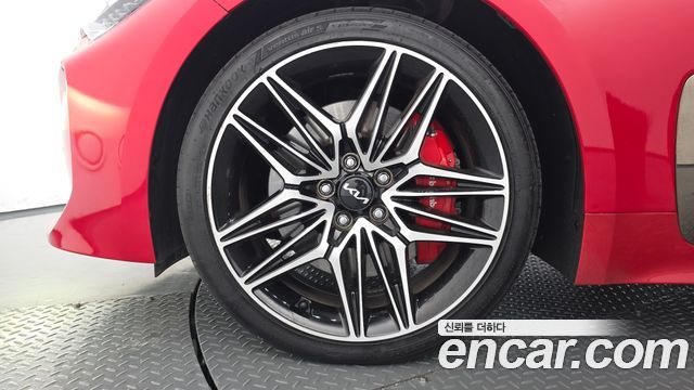 Kia Stinger 2023 — photo 5