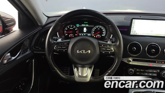 Kia Stinger 2023 — photo 18