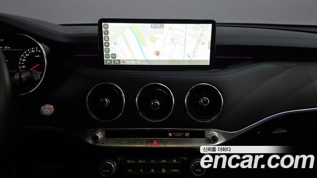 Kia Stinger 2023 — photo 19