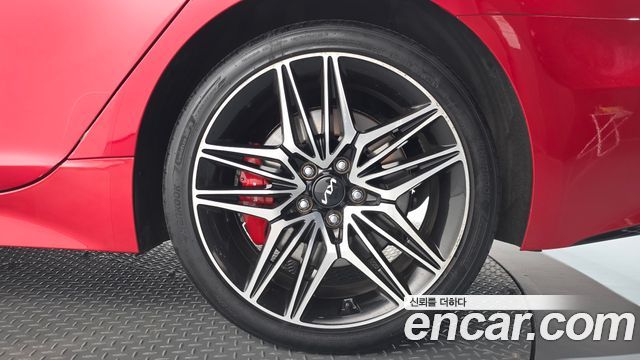 Kia Stinger 2023 — photo 7