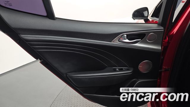 Kia Stinger 2023 — photo 15