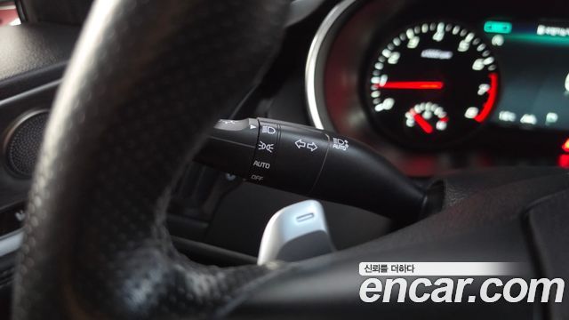 Kia Stinger 2023 — photo 30