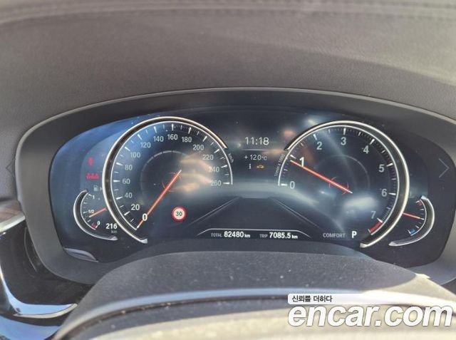 BMW 5-Series 2018 — photo 3
