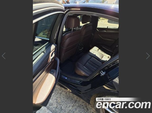 BMW 5-Series 2018 — photo 10