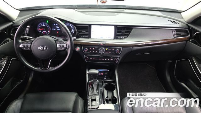 Kia K7 2018 — photo 10