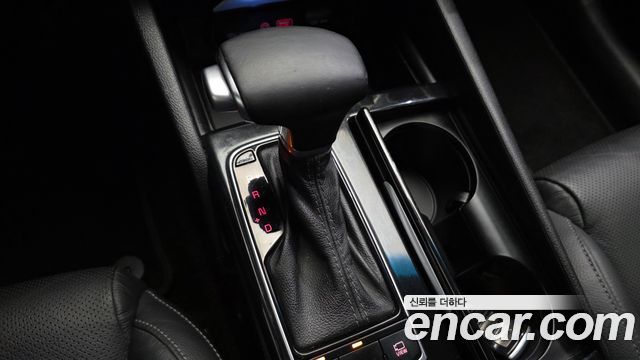 Kia K7 2018 — photo 12