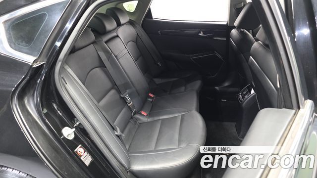 Kia K7 2018 — photo 18