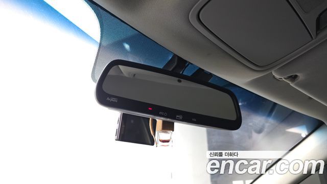 Kia K7 2018 — photo 25