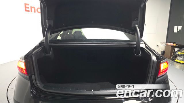 Kia K7 2018 — photo 26