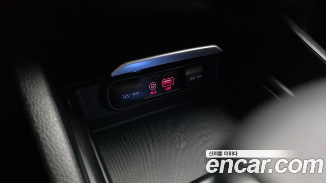 Kia K7 2018 — photo 28