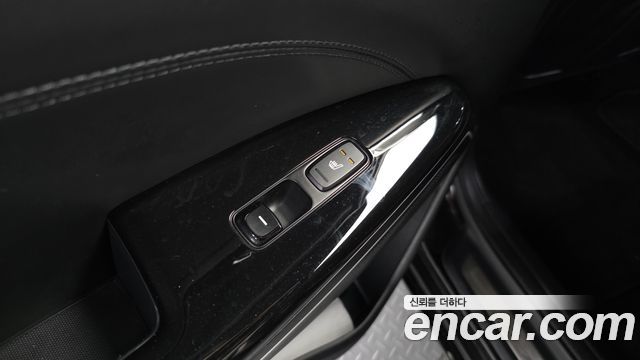 Kia K7 2018 — photo 30