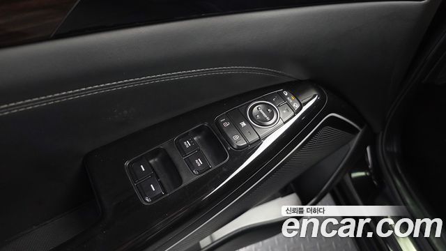 Kia K7 2018 — photo 33