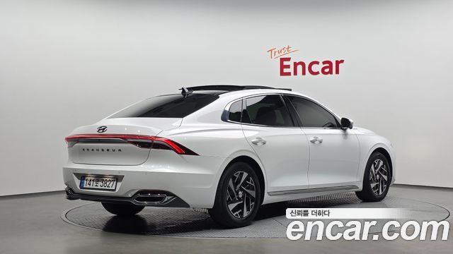 Hyundai Grandeur 2023 — photo 2