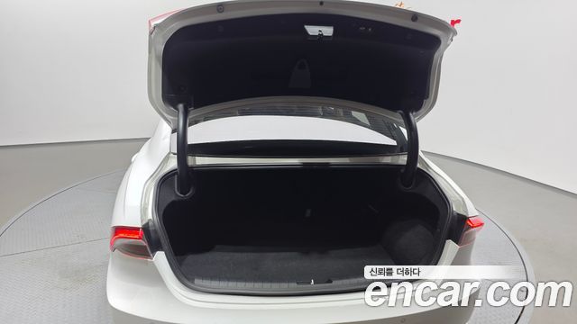 Hyundai Grandeur 2023 — photo 27