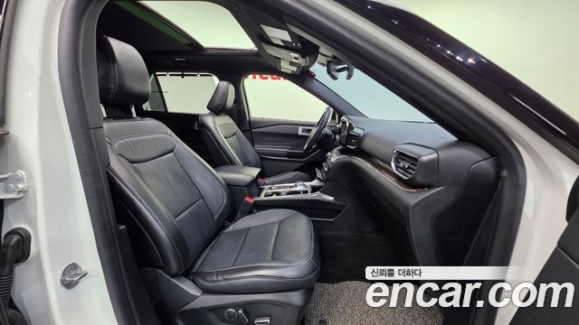 Ford Explorer 2020 — photo 10