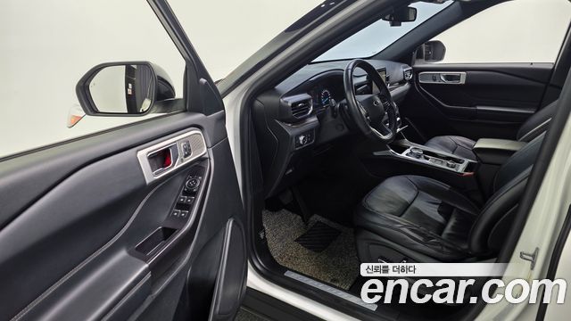 Ford Explorer 2020 — photo 12