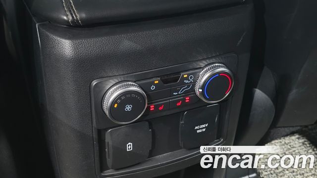 Ford Explorer 2020 — photo 18