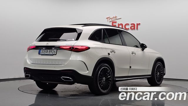 Mercedes-Benz GLC-Class 2023 — photo 2
