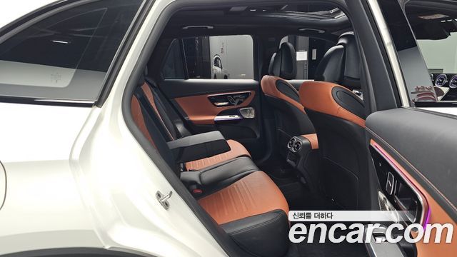 Mercedes-Benz GLC-Class 2023 — photo 17