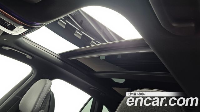 Mercedes-Benz GLC-Class 2023 — photo 24