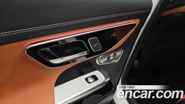 Mercedes-Benz GLC-Class 2023 — photo 25