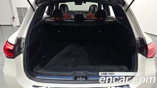 Mercedes-Benz GLC-Class 2023 — photo 26