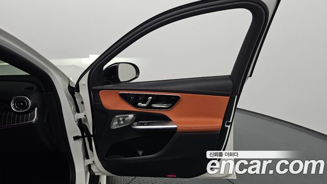 Mercedes-Benz GLC-Class 2023 — photo 14