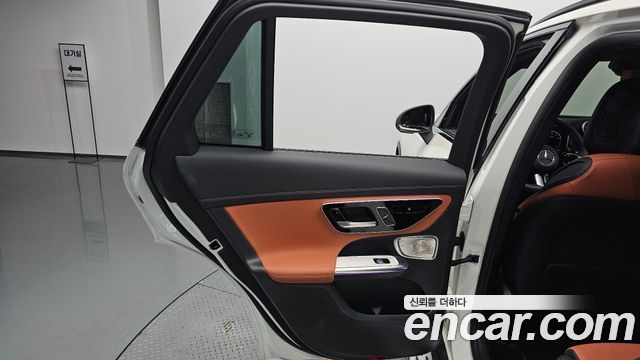 Mercedes-Benz GLC-Class 2023 — photo 15
