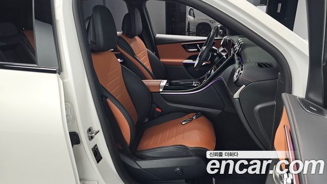 Mercedes-Benz GLC-Class 2023 — photo 16