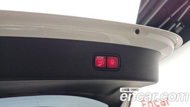 Mercedes-Benz GLC-Class 2023 — photo 27