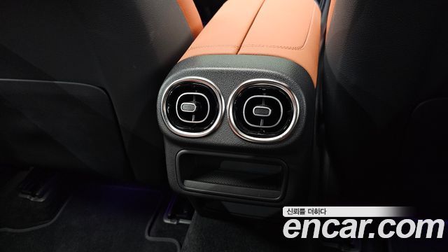 Mercedes-Benz GLC-Class 2023 — photo 38