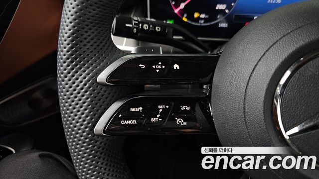 Mercedes-Benz GLC-Class 2023 — photo 39