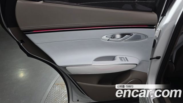 Genesis GV70 2025 — photo 15