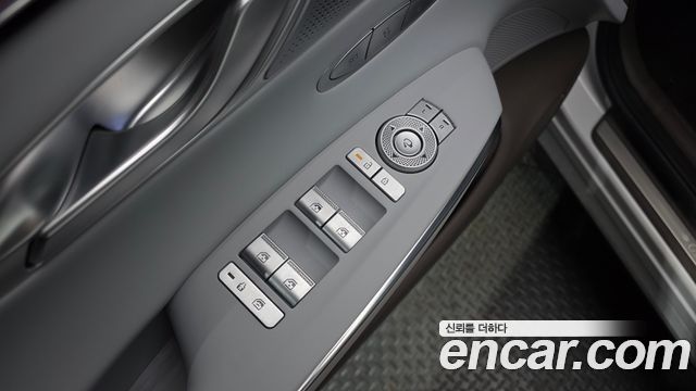 Genesis GV70 2025 — photo 30