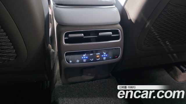 Genesis GV70 2025 — photo 34