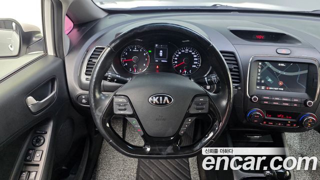 Kia K3 2018 — photo 14