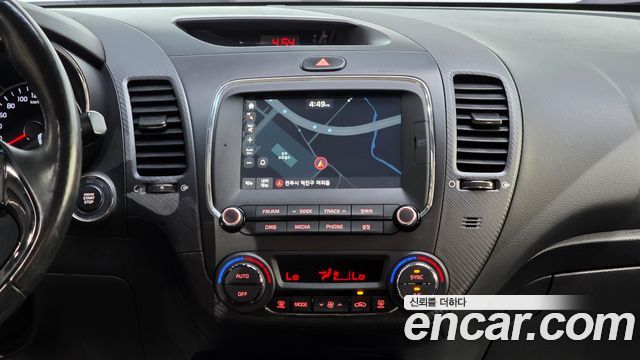 Kia K3 2018 — photo 16
